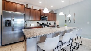 Microondas, horno, parrilla de estufa y lavavajillas 