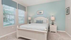 4 bedrooms, laptop workspace, free WiFi, bed sheets