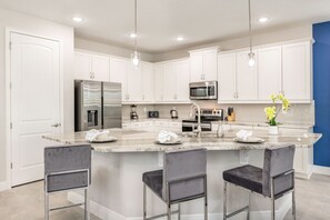 Microwave, oven, stovetop, dishwasher - 5 Star Villa With Private Pool on Encore Resort at Reunion, Orlando Villa 5454 (Kissimmee)