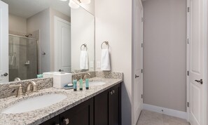 Bathroom - Beautiful 5 Star Villa on Encore Resort at Reunion With Large Private Pool, Orlando Villa 4343 (Kissimmee)
