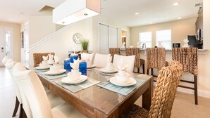 Microwave, oven, stovetop, dishwasher - Beautiful 5 Star Villa on Encore Resort at Reunion With Large Private Pool, Orlando Villa 4344 (Kissimmee)