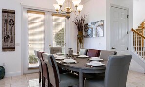 Microondas, horno, parrilla de estufa y lavavajillas 