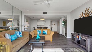 TV - Beautiful Apartment on The Anchorage, Siesta Key Apartment 1019 (Siesta Key)