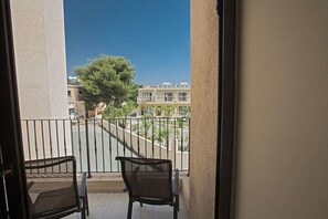 Property grounds - Beautiful Apartment With Communal Pool, Ayia Napa Apartment 1282 (Ayia Napa)