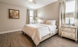 Room - Beautiful 5 Star Villa With Private Pool on the Prestigious Encore Resort at Reunion, Orlando Villa 4450 (Kissimmee)