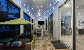 Outdoor dining - Beautiful 5 Star Villa With Private Pool on the Prestigious Reunion Resort and Spa, Orlando Mansion 4594 (Kissimmee)