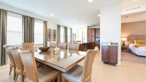 Dining - Beautiful Villa With First Class Amenities on Encore Resort at Reunion, Orlando Villa 4431 (Kissimmee)