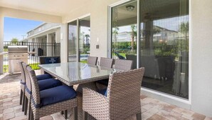 Outdoor dining - Beautiful Villa With First Class Amenities on Encore Resort at Reunion, Orlando Villa 4461 (Kissimmee)