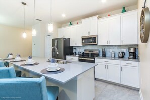 Villa (4 Bedrooms) | Property amenity - Beautiful Townhome With Private Pool, Close to Disney, Orlando Townhome 2724 (Kissimmee)