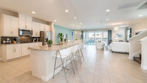 Microwave, oven, stovetop, dishwasher - Beautiful Villa With First Class Amenities on Encore Resort at Reunion, Orlando Villa 4456 (Kissimmee)