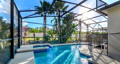 Beautiful Villa With Private Pool, Close to Disney, Orlando Villa 2773