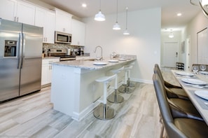 Microwave, oven, stovetop, dishwasher - Beautiful Townhome With Private Pool, Close to Disney, Orlando Townhome 2726 (Kissimmee)
