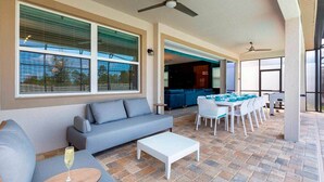 Outdoor dining - Beautiful Villa With First Class Amenities on Solara Resort, Orlando Villa 4728 (Kissimmee)