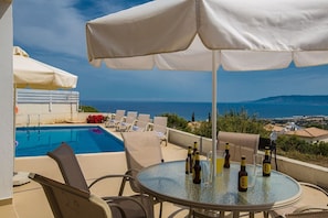 Outdoor dining - Cyprus Villa Minutes From the Beach, Paphos Villa 1261 (Neo Chorio)