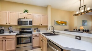 Private kitchen - 5star Villas Close to Disney Orlando Townhome 3145 (Kissimmee)