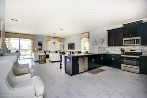 微波爐、烤箱、爐台、洗碗機