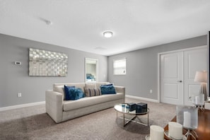 Vila (Multiple Bedrooms) | Comodidades da propriedade