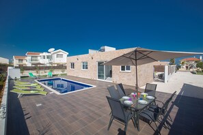 Pool - Cyprus Villa Minutes From the Beach, Protaras Villa 1195 (Paralimni)