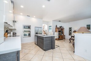 Villa (6 Bedrooms) | Property amenity