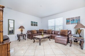 Villa (6 Bedrooms) | Property amenity