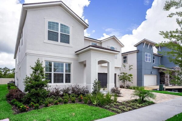 Villa (Multiple Bedrooms) | Property amenity