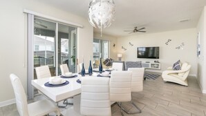 Microwave, oven, stovetop, dishwasher - 5 Star Villa Close to Disney, Orlando Villa 2540 (Davenport)