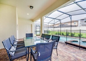 Villa (Multiple Bedrooms) | Property amenity