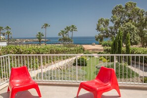 Property grounds - Beautiful Villa With Private Pool, Protaras Villa 1268 (Paralimni)