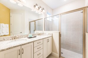 Bathroom - Beautiful 5 Star Villa With Private Pool on the Prestigious Encore Resort at Reunion, Orlando Villa 4521 (Kissimmee)
