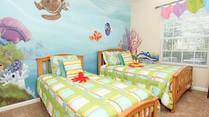 3 bedrooms, laptop workspace, WiFi, bed sheets