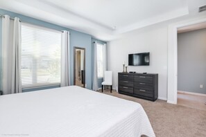 5 bedrooms, laptop workspace, iron/ironing board, WiFi