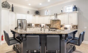 Microondas, horno, parrilla de estufa y lavavajillas 