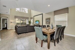 Villa (5 Bedrooms) | Property amenity