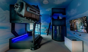 10 bedrooms, laptop workspace, free WiFi, bed sheets