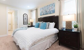 6 bedrooms, laptop workspace, Internet, bed sheets