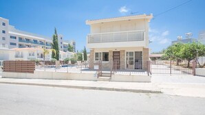 Exterior - Beautiful Villa With Private Pool, Protaras Villa 1256 (Paralimni)