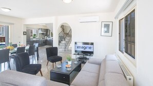 TV - Beautiful Villa With Private Pool, Protaras Villa 1256 (Paralimni)