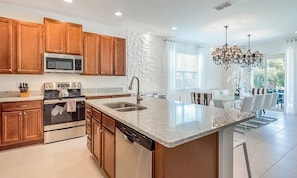 Fridge, microwave, oven, stovetop - Beautiful Villa With First Class Amenities on Encore Resort at Reunion, Orlando Villa 4403 (Kissimmee)