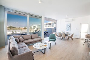 Villa (5 Bedrooms) | Property amenity