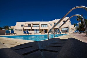 Outdoor pool - Luxury 1 Bedroom Apartment With Communal Pool, Ayia Napa Apartment 1280 (Ayia Napa)