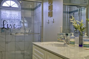 Bathroom - Luxury 5 Star Villa on Charlotte Harbor, Charlotte County Villa 1000 (Placida)