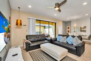 Villa (4 Bedrooms) | Property amenity