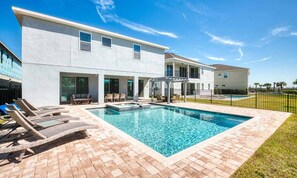 Outdoor pool - Beautiful Villa With First Class Amenities on Encore Resort at Reunion, Orlando Villa 5438 (Kissimmee)