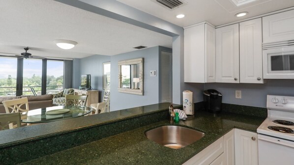 Microwave, oven, stovetop, dishwasher - Luxury Private Condo on The Anchorage, Siesta Key Condo 1024 (Siesta Key)