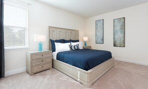 6 bedrooms, laptop workspace, iron/ironing board, bed sheets