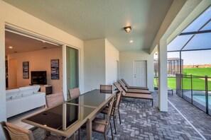 Villa (6 Bedrooms) | Property amenity