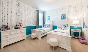 10 bedrooms, laptop workspace, bed sheets