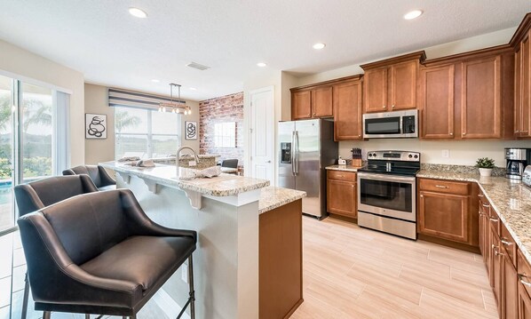 Microondas, horno, parrilla de estufa y lavavajillas 