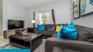 Front of property - Luxury Townhome With Private Pool on Champions Gate Resort, Orlando Townhome 4933 (Davenport)