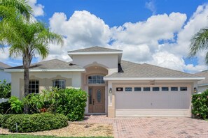 Exterior - Imagine Your Family Renting This Luxury Villa on Highlands Reserve, Orlando Villa 3607 (Davenport)